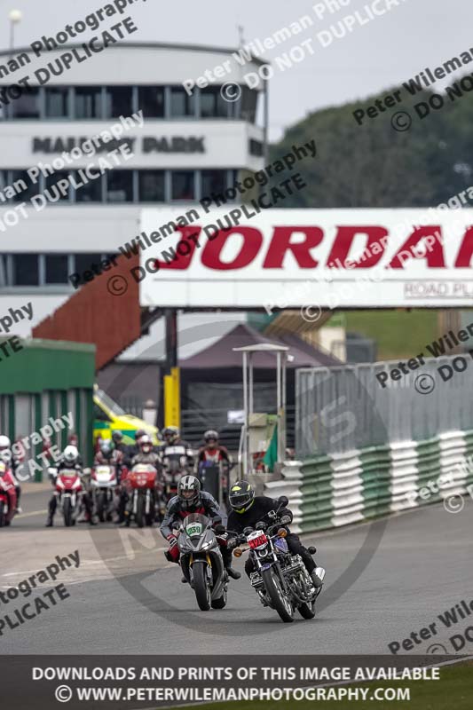 Vintage motorcycle club;eventdigitalimages;mallory park;mallory park trackday photographs;no limits trackdays;peter wileman photography;trackday digital images;trackday photos;vmcc festival 1000 bikes photographs